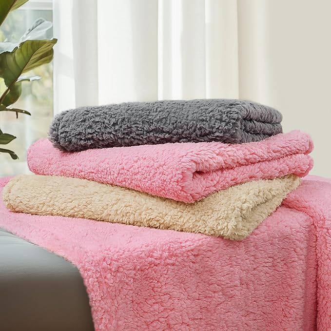 Luciphia Waterproof Pet Blanket for Medium Large Dogs Soft Cat Sherpa Calming Thick Cover Leakproof Cozy Puppy Sofa Bed Car Couch Protector(Grey,30x20 inches)